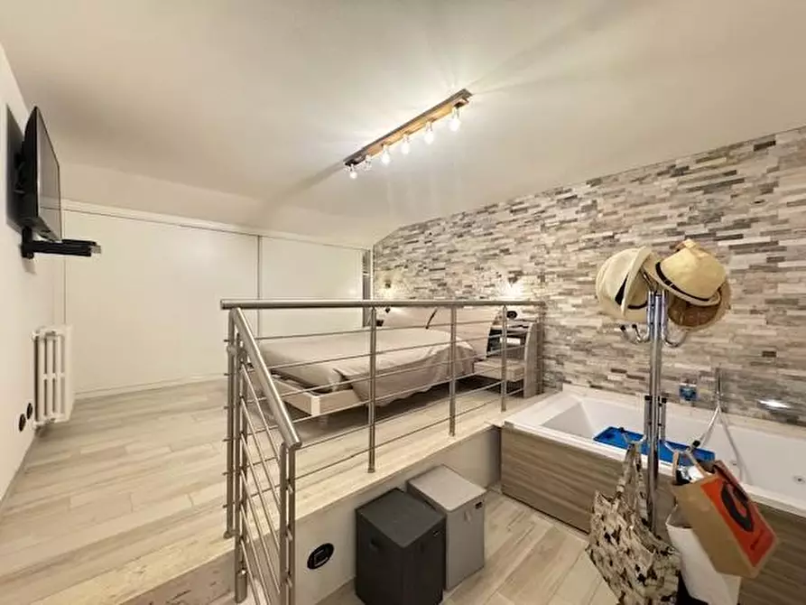 Immagine 13 di Casa bifamiliare in vendita  a Forte Dei Marmi