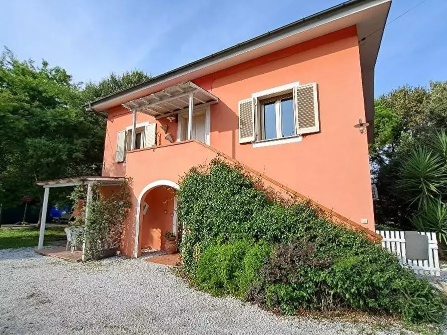 Immagine 1 di Casa indipendente in vendita  a San Giuliano Terme