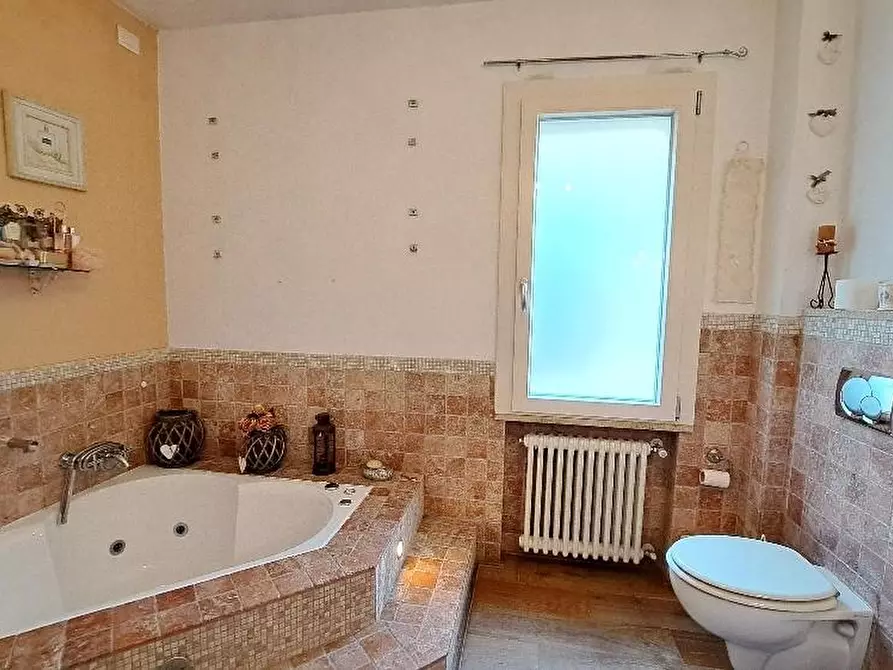 Immagine 25 di Casa indipendente in vendita  a San Giuliano Terme