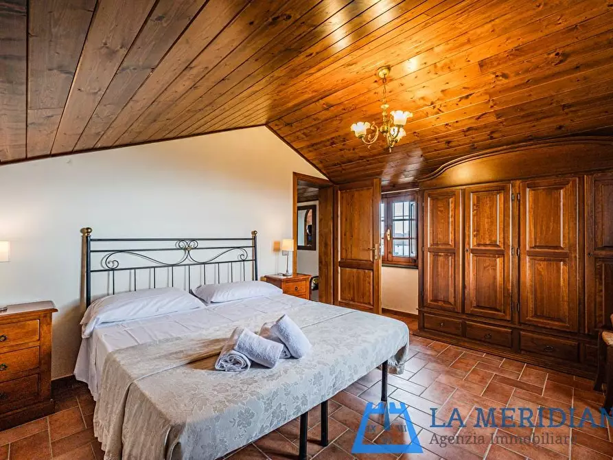 Immagine 5 di Villa in vendita  a Lamporecchio