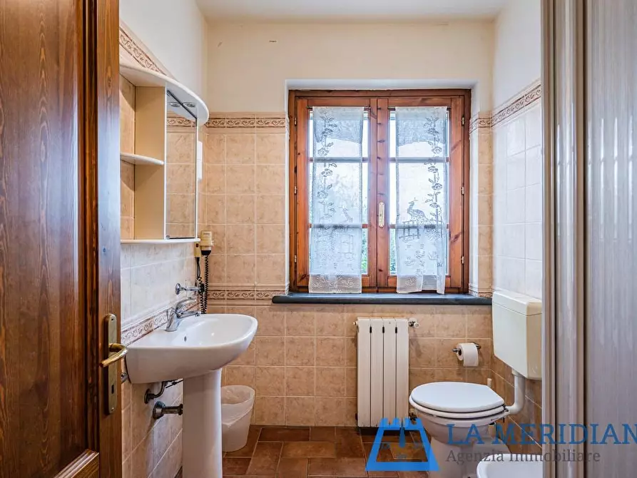 Immagine 21 di Villa in vendita  a Lamporecchio