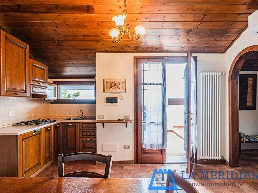 Immagine 9 di Villa in vendita  a Lamporecchio