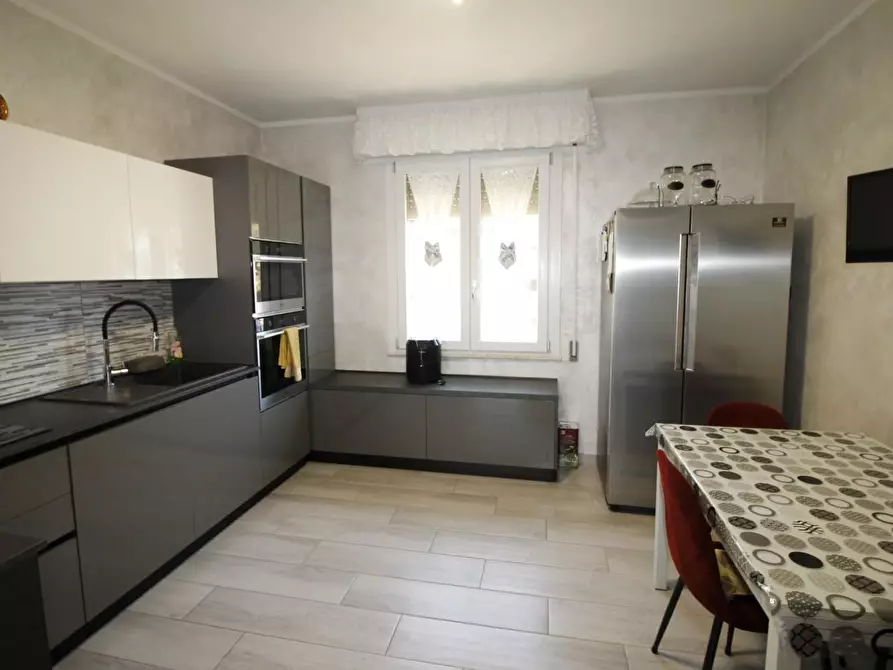 Immagine 3 di Appartamento in vendita  a Colle Di Val D'elsa