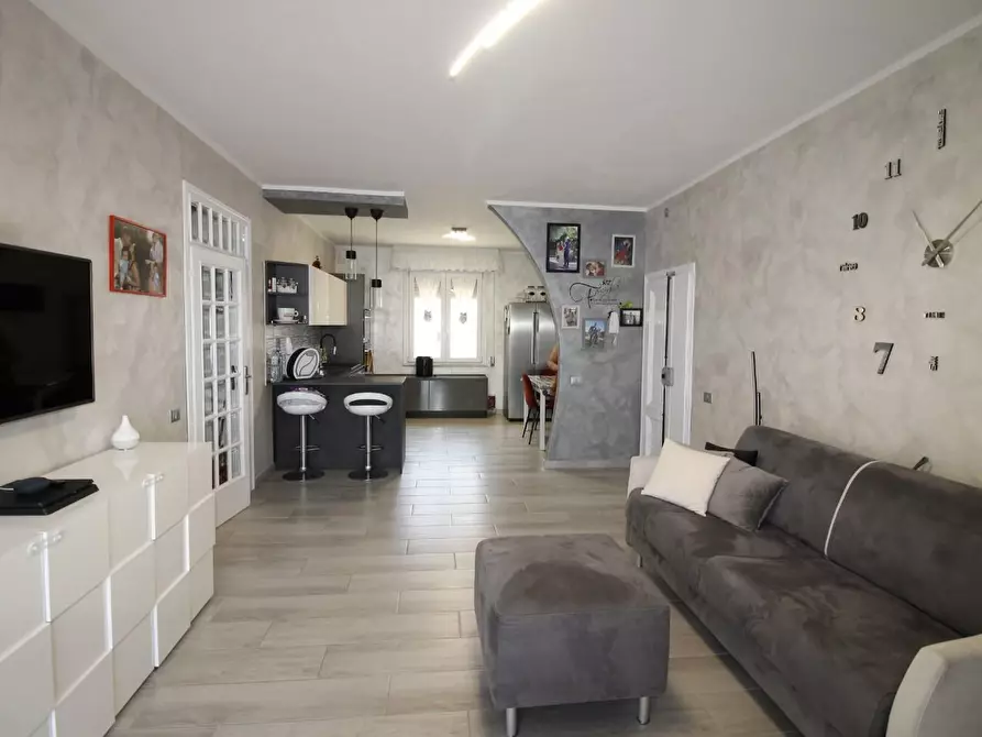 Immagine 4 di Appartamento in vendita  a Colle Di Val D'elsa