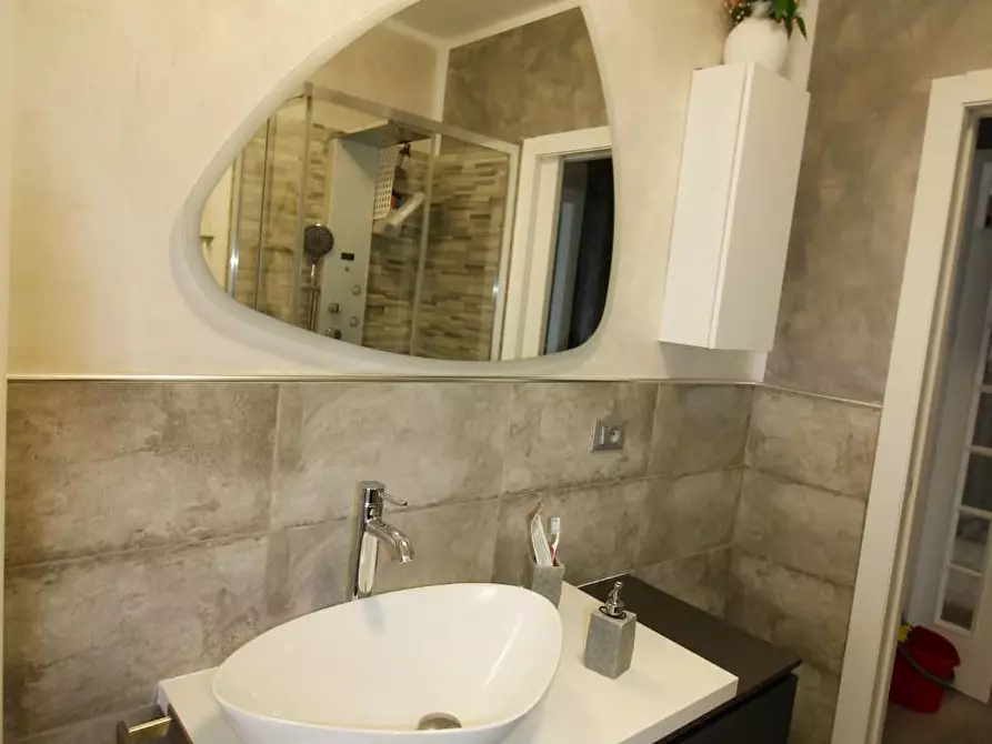 Immagine 14 di Appartamento in vendita  a Colle Di Val D'elsa