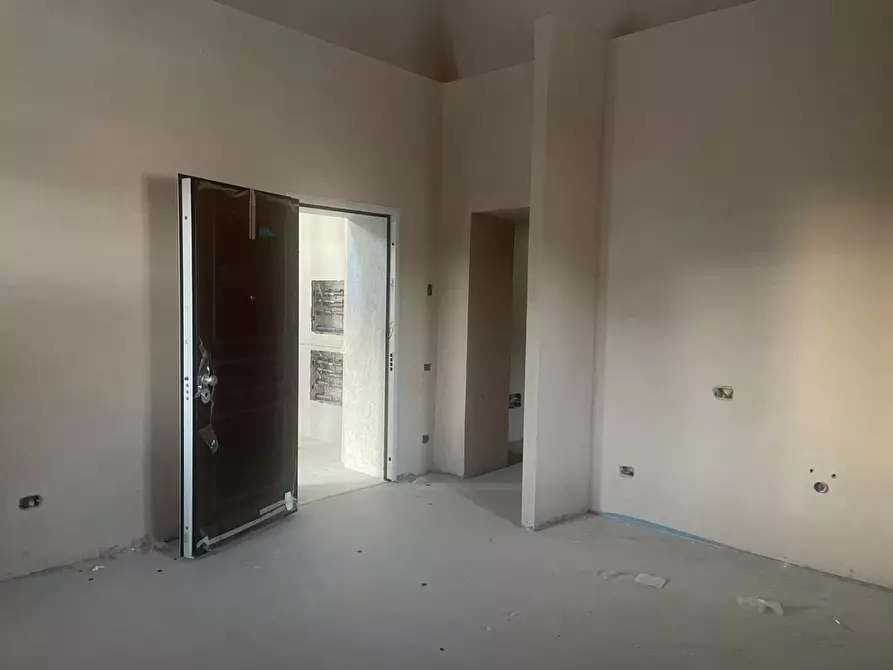 Immagine 1 di Appartamento in vendita  a Carrara