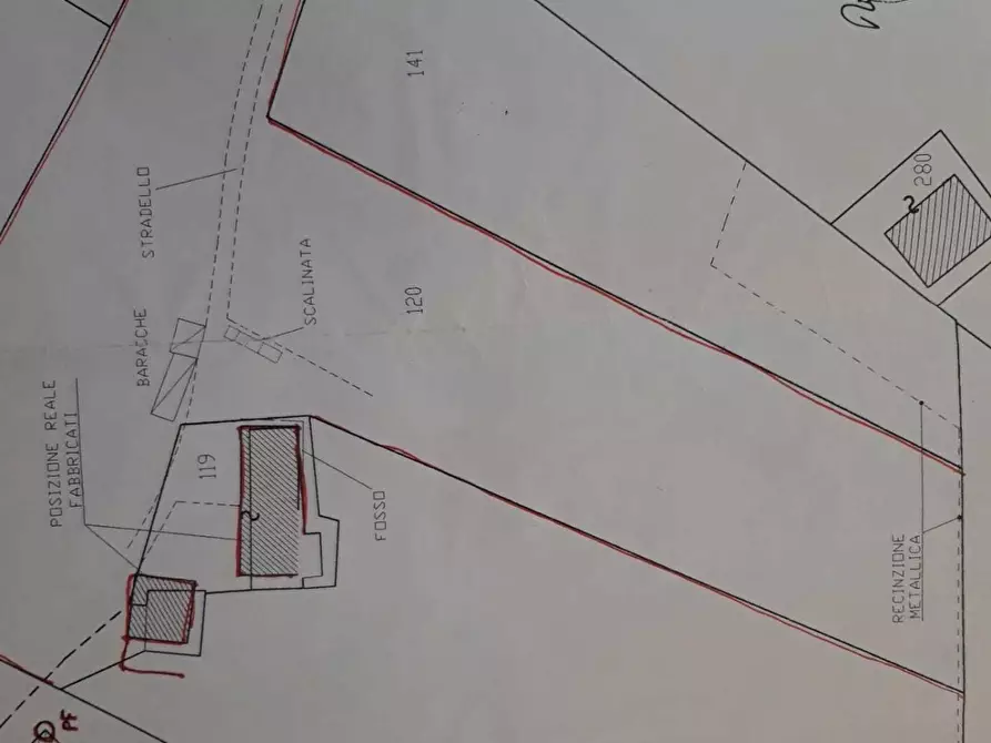 Immagine 14 di Casa semindipendente in vendita  a Carrara