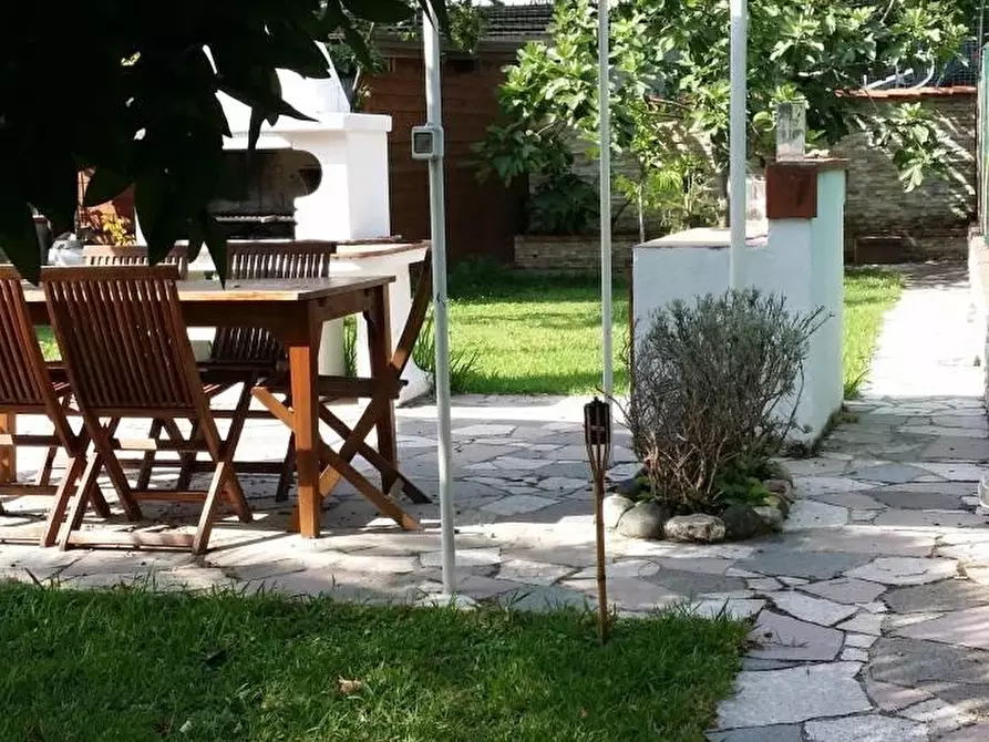 Immagine 27 di Terratetto in vendita  a Castelnuovo Magra