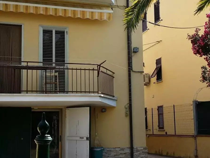 Immagine 7 di Terratetto in vendita  a Castelnuovo Magra