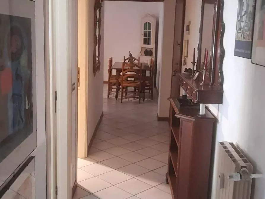 Immagine 42 di Appartamento in vendita  a Carrara