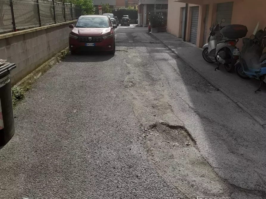 Immagine 27 di Appartamento in vendita  a Carrara