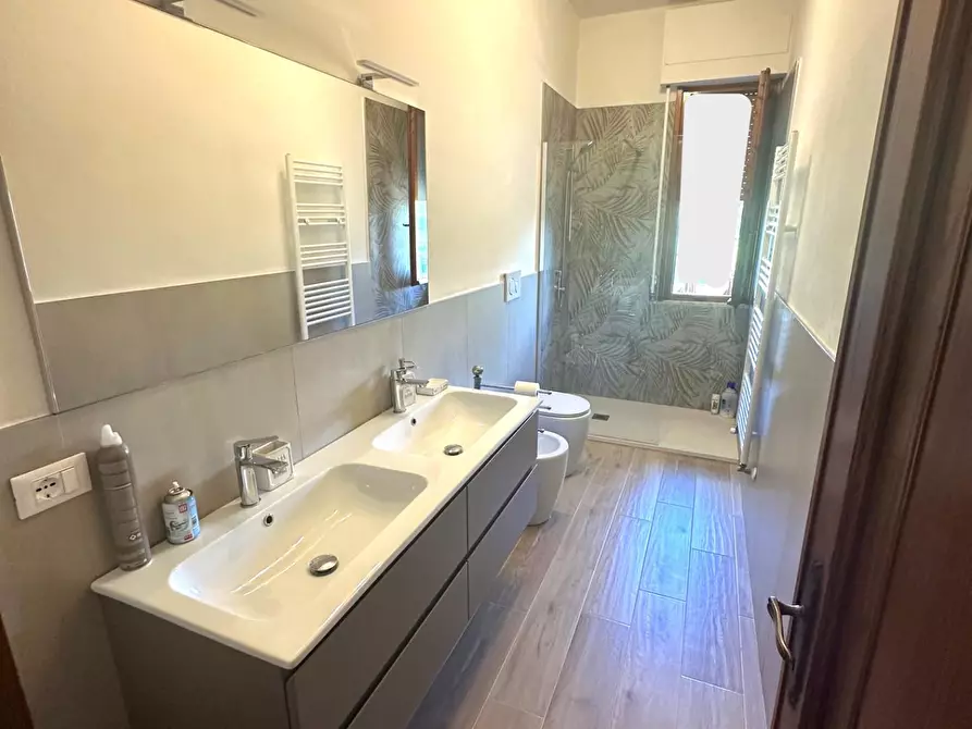 Immagine 19 di Appartamento in vendita  a Montelupo Fiorentino