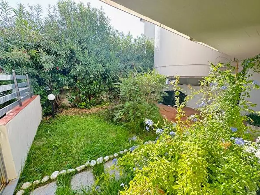 Immagine 14 di Appartamento in vendita  a Forte Dei Marmi