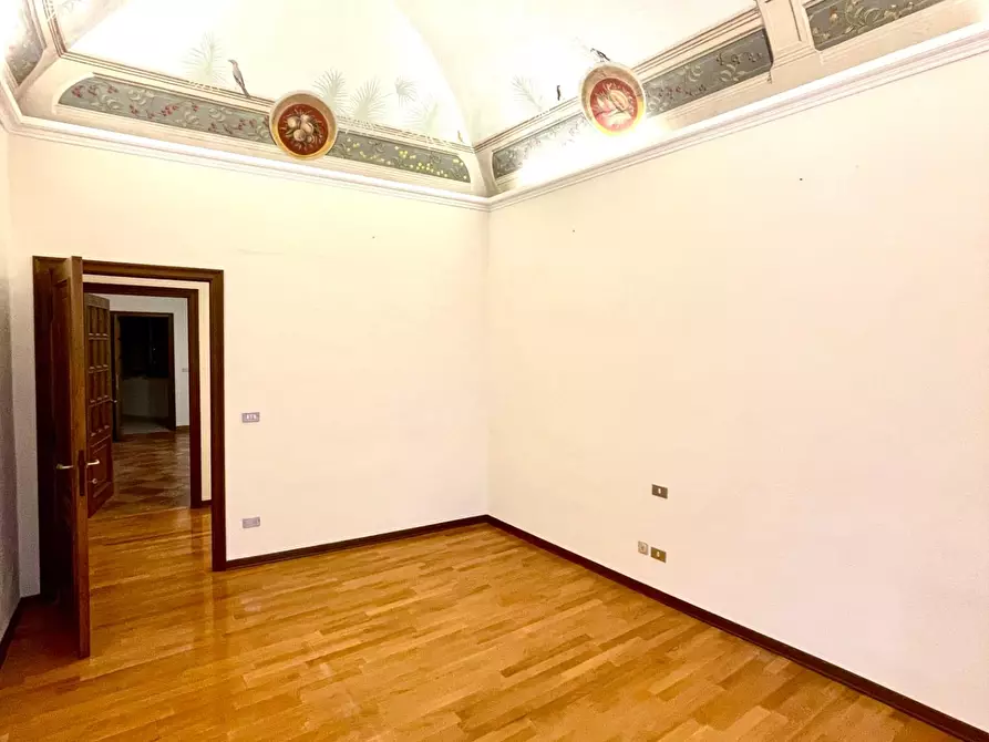 Immagine 26 di Appartamento in vendita  a Siena