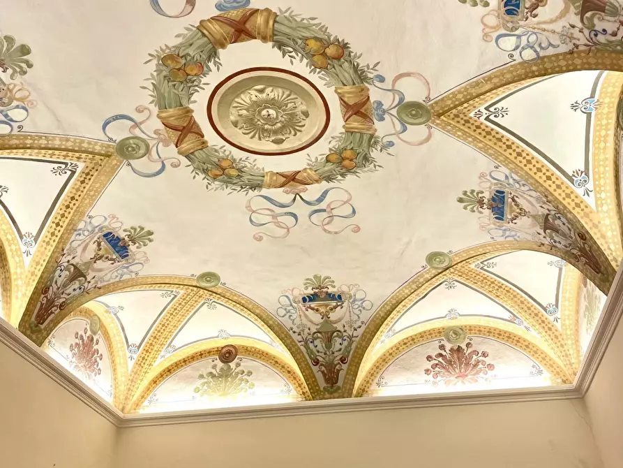 Immagine 4 di Appartamento in vendita  a Siena