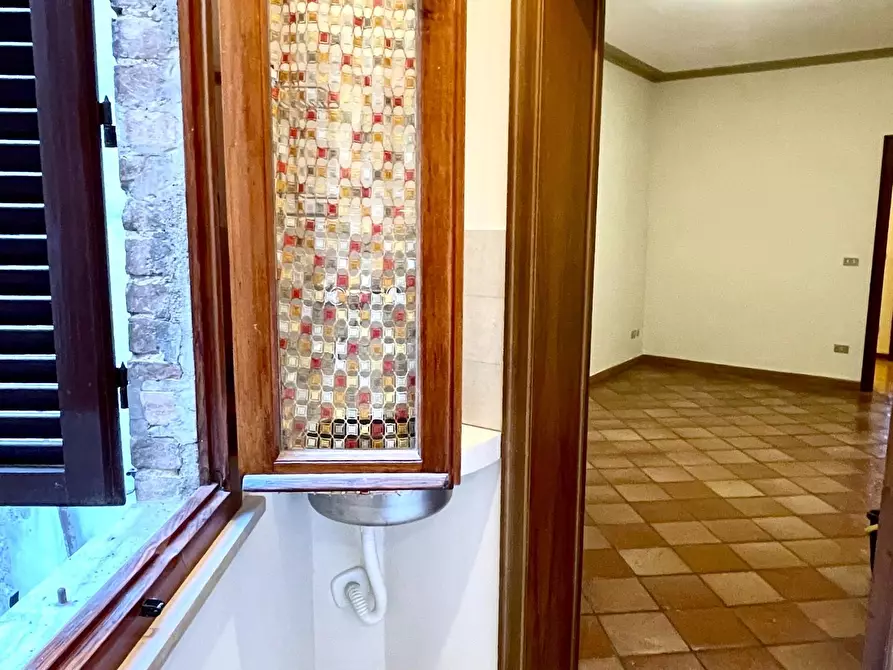 Immagine 22 di Appartamento in vendita  a Siena