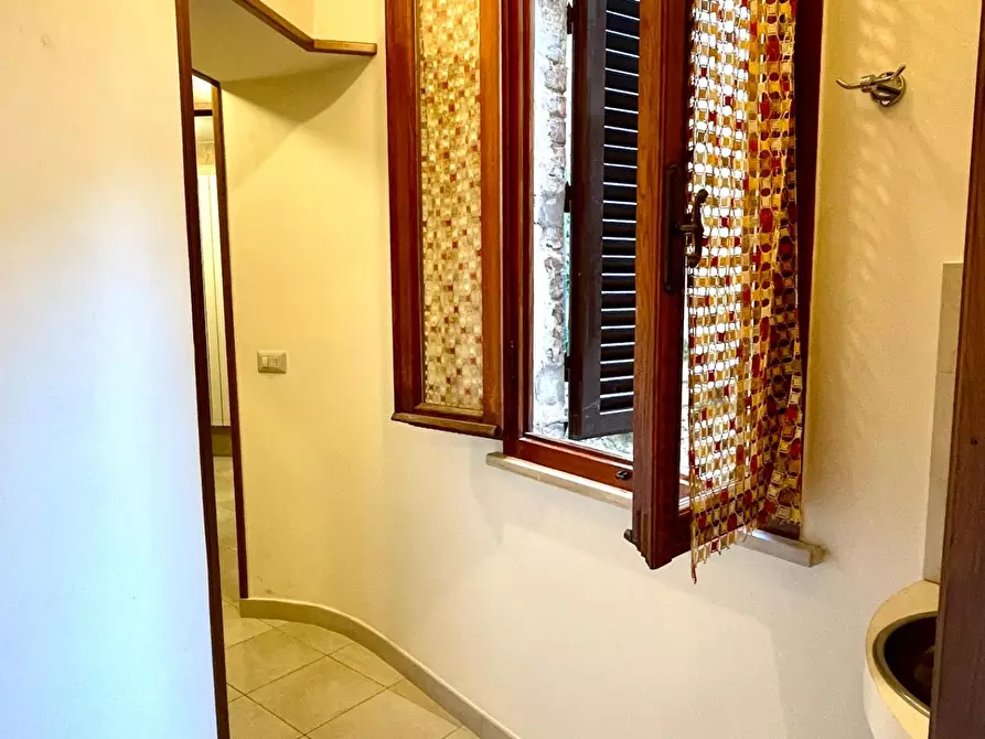 Immagine 16 di Appartamento in vendita  a Siena