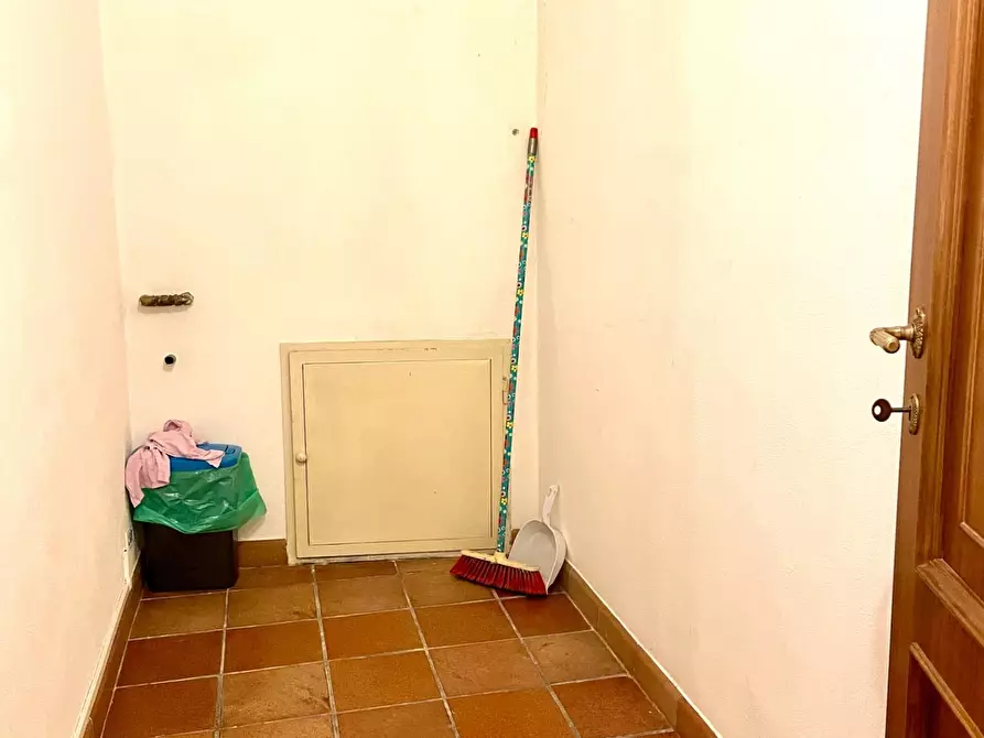 Immagine 7 di Appartamento in vendita  a Siena