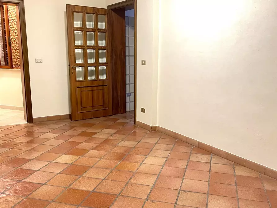 Immagine 12 di Appartamento in vendita  a Siena