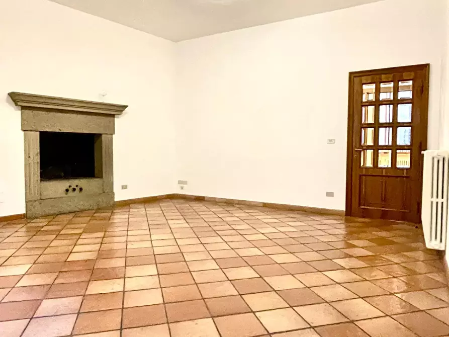 Immagine 15 di Appartamento in vendita  a Siena