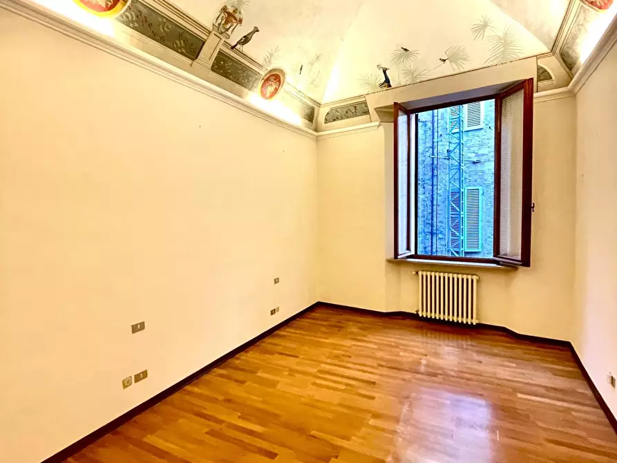 Immagine 27 di Appartamento in vendita  a Siena