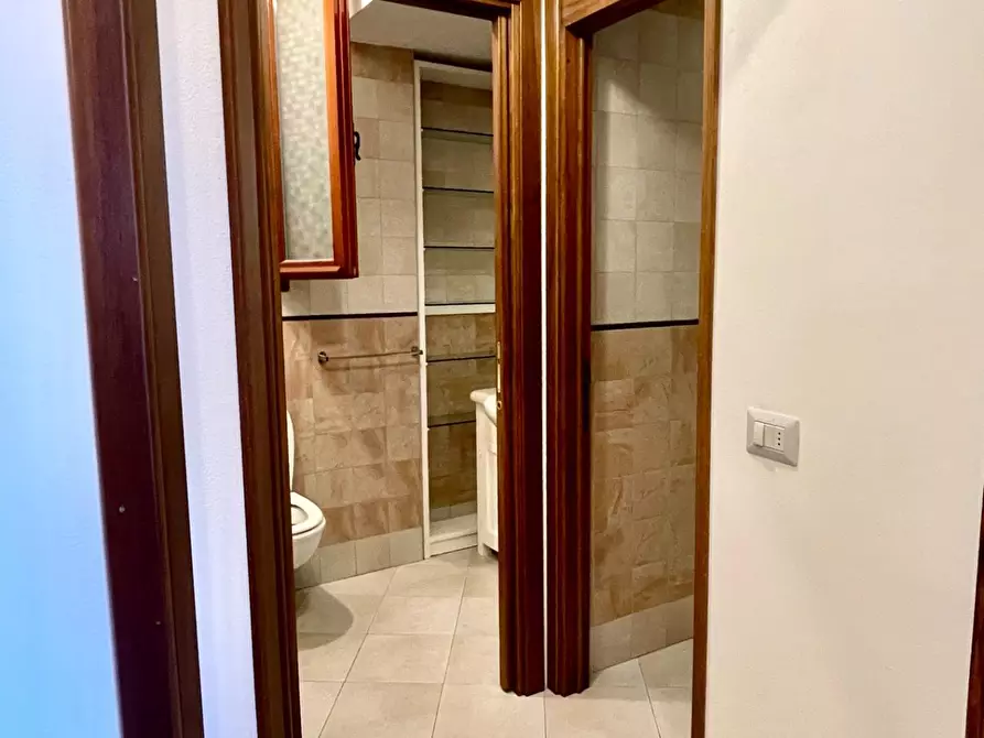 Immagine 17 di Appartamento in vendita  a Siena