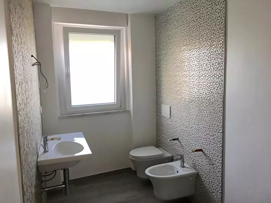 Immagine 5 di Appartamento in vendita  a Massa