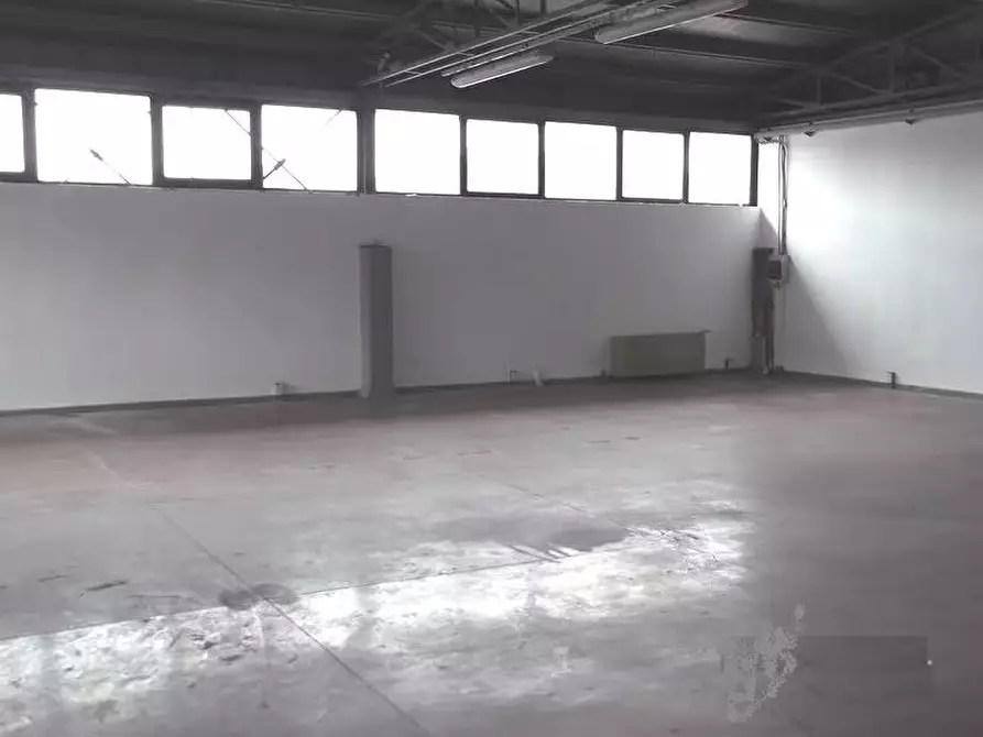 Immagine 4 di Attività artigianale in affitto  a Firenze