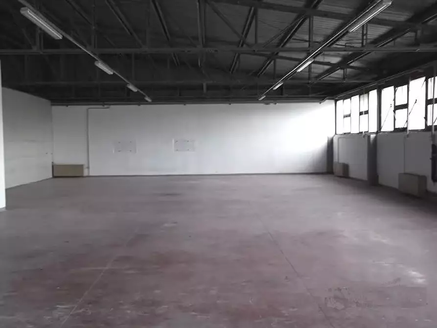 Immagine 3 di Attività artigianale in affitto  a Firenze