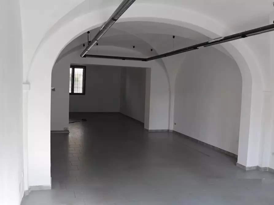Immagine 2 di Locale commerciale in affitto  a Montelupo Fiorentino