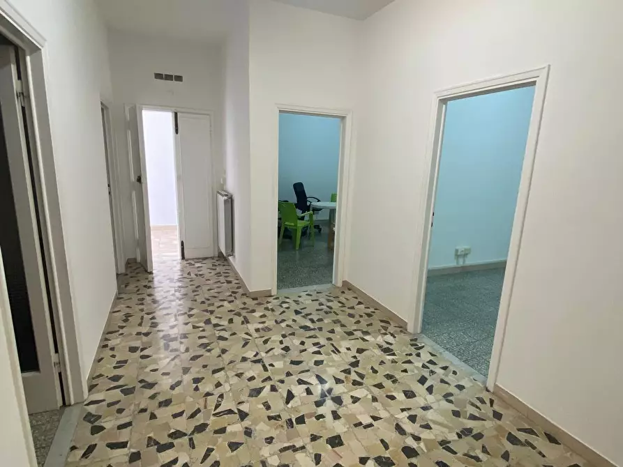 Immagine 7 di Ufficio in affitto  a Pontedera