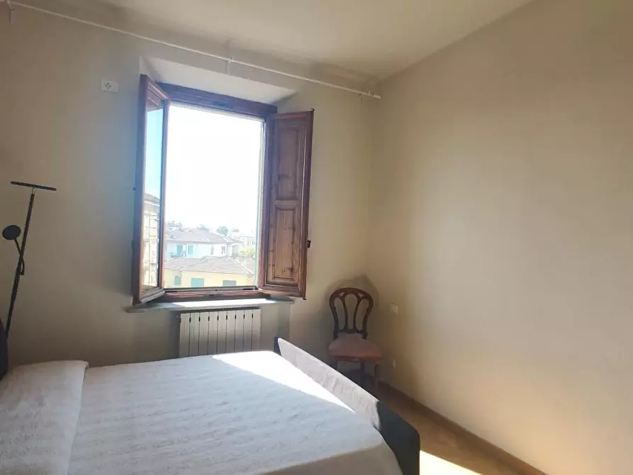 Immagine 6 di Appartamento in vendita  a Lucca