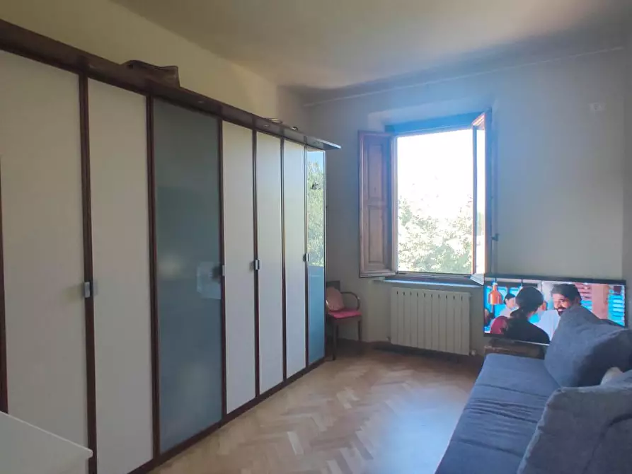 Immagine 7 di Appartamento in vendita  a Lucca