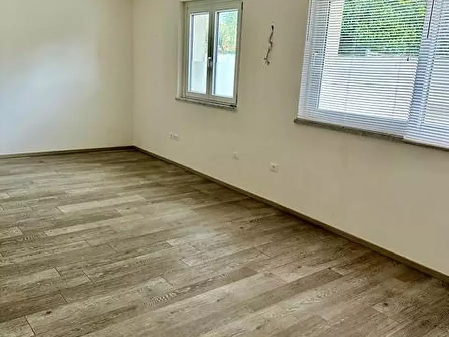 Immagine 7 di Appartamento in vendita  a Massa