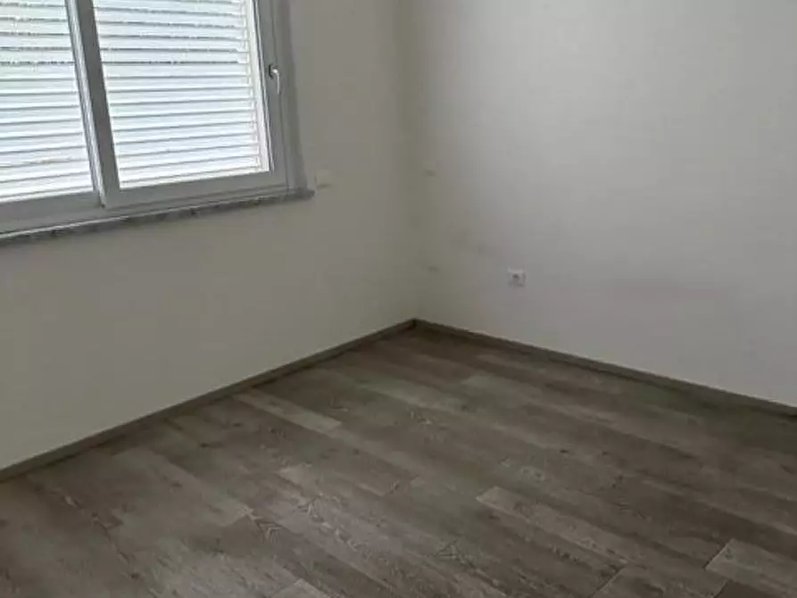 Immagine 19 di Appartamento in vendita  a Massa