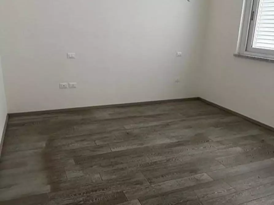 Immagine 18 di Appartamento in vendita  a Massa