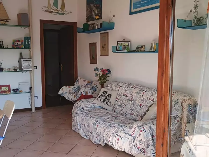 Immagine 4 di Appartamento in vendita  a Viareggio