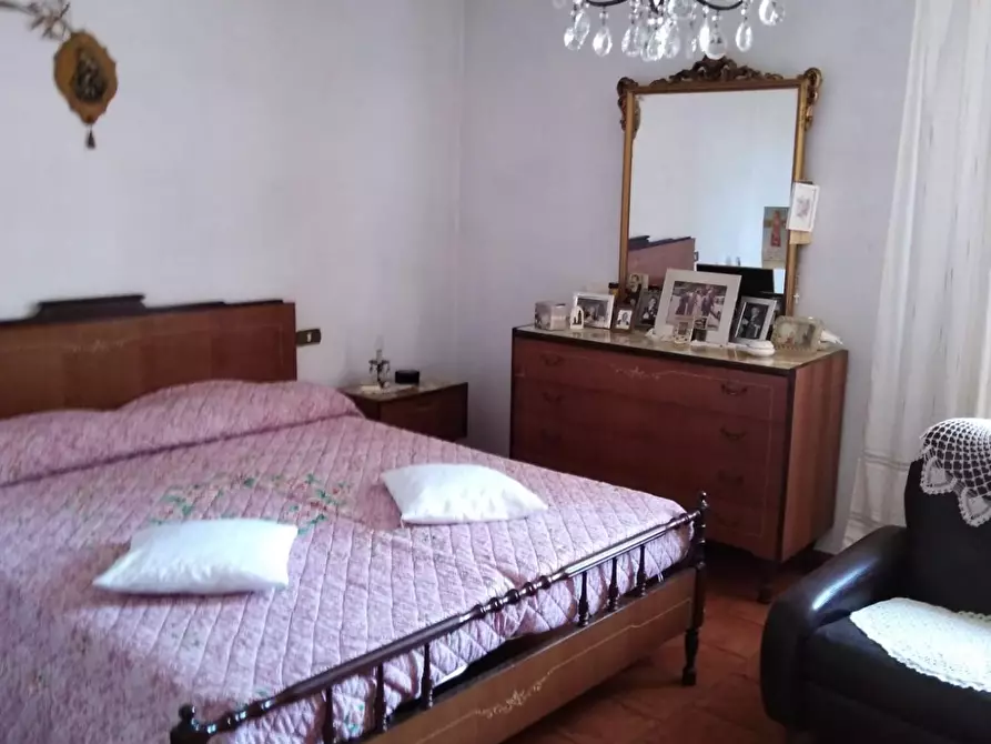 Immagine 3 di Casa bifamiliare in vendita  a Fivizzano