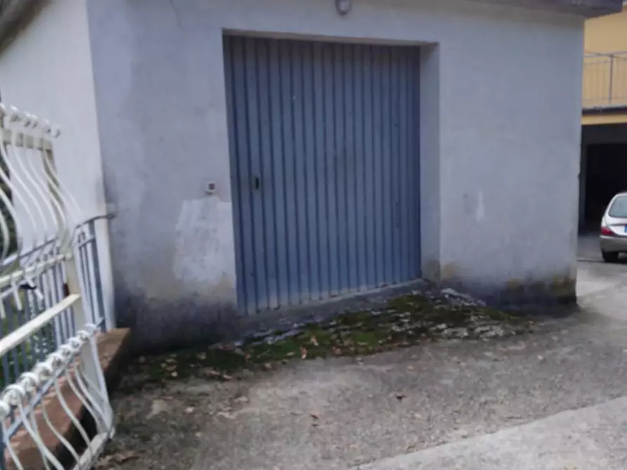 Immagine 8 di Casa bifamiliare in vendita  a Fivizzano