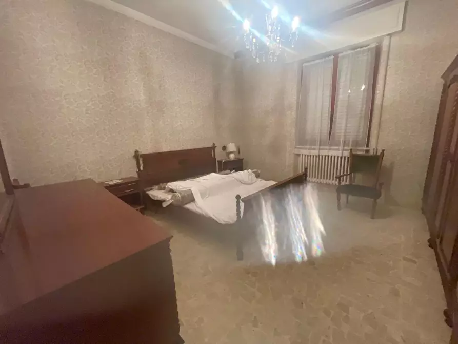 Immagine 12 di Casa indipendente in vendita  a Carrara