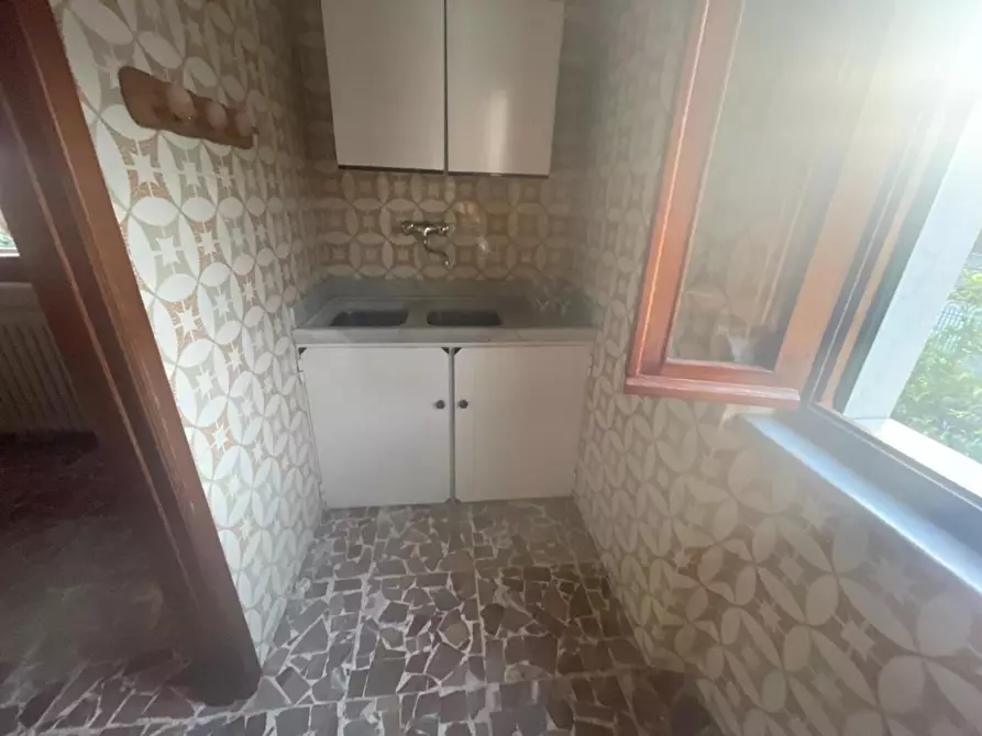 Immagine 9 di Casa indipendente in vendita  a Carrara