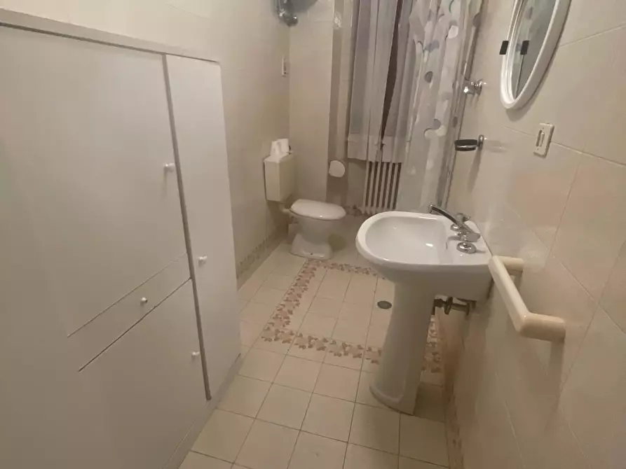 Immagine 22 di Casa indipendente in vendita  a Carrara