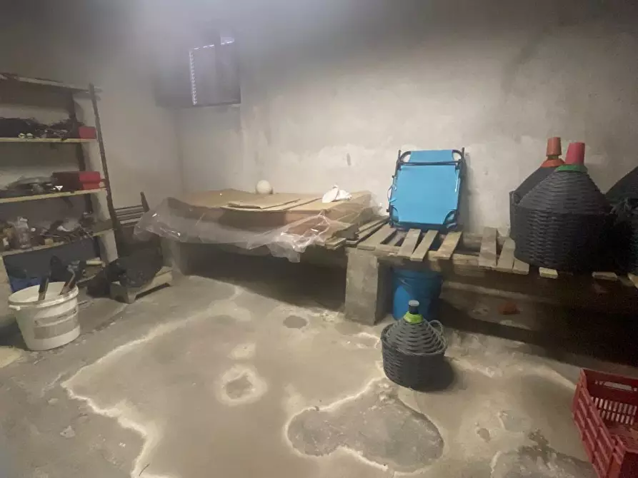 Immagine 5 di Casa indipendente in vendita  a Carrara