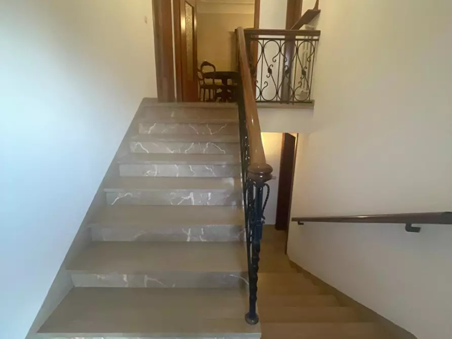 Immagine 18 di Casa indipendente in vendita  a Carrara