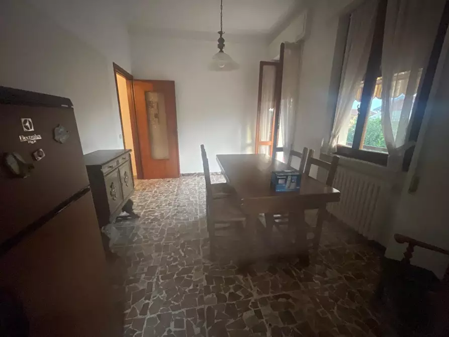 Immagine 2 di Casa indipendente in vendita  a Carrara