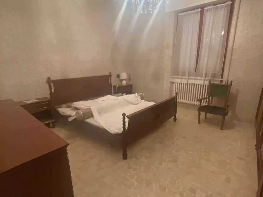 Immagine 21 di Casa indipendente in vendita  a Carrara