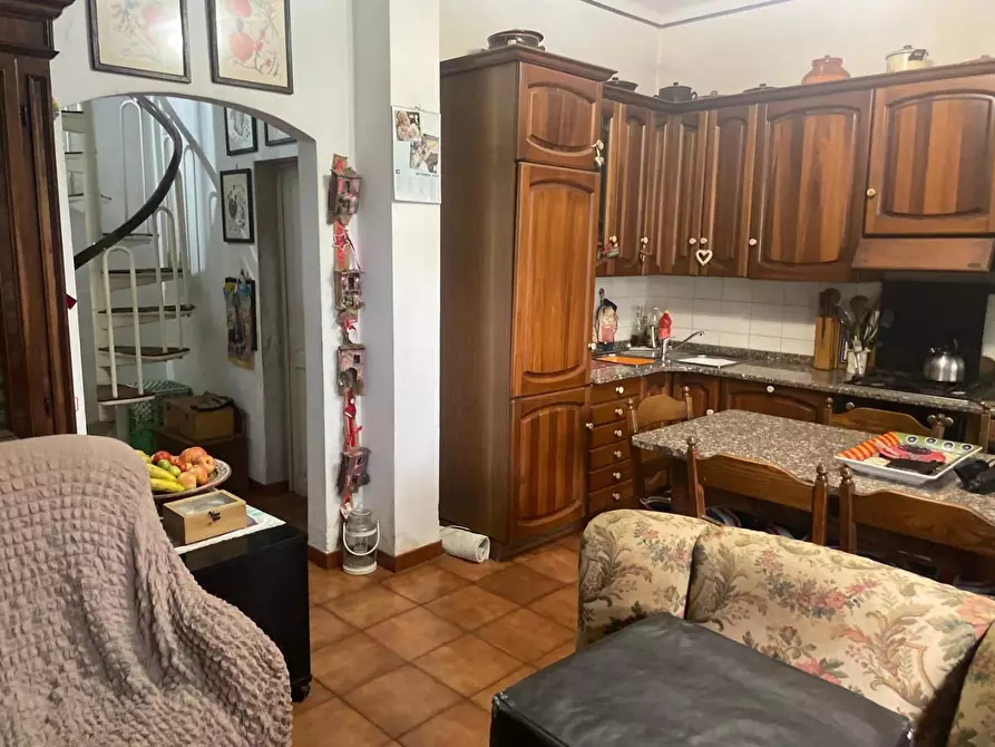 Immagine 5 di Villa in vendita  a Carrara