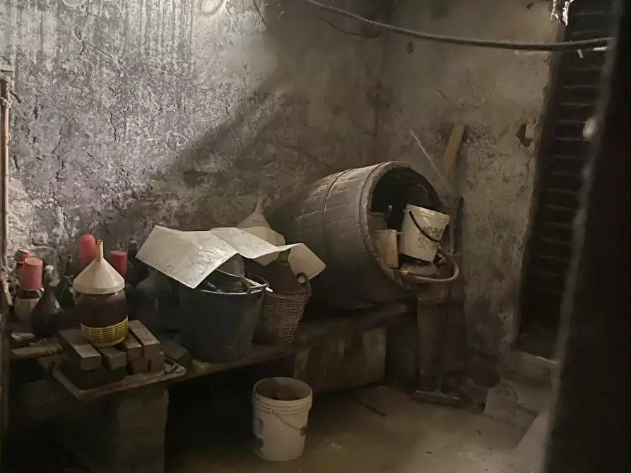 Immagine 26 di Villa in vendita  a Carrara