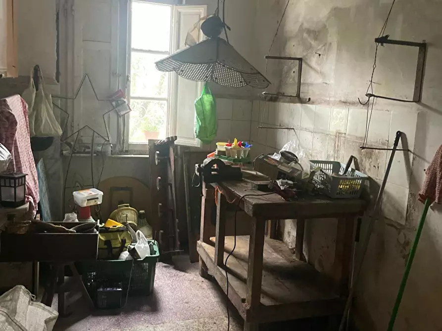 Immagine 28 di Villa in vendita  a Carrara