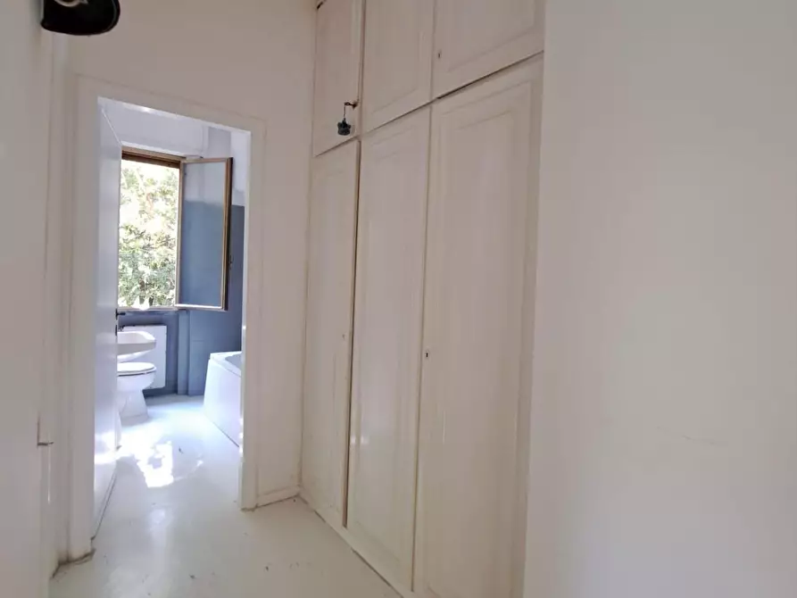 Immagine 12 di Appartamento in vendita  a Massa